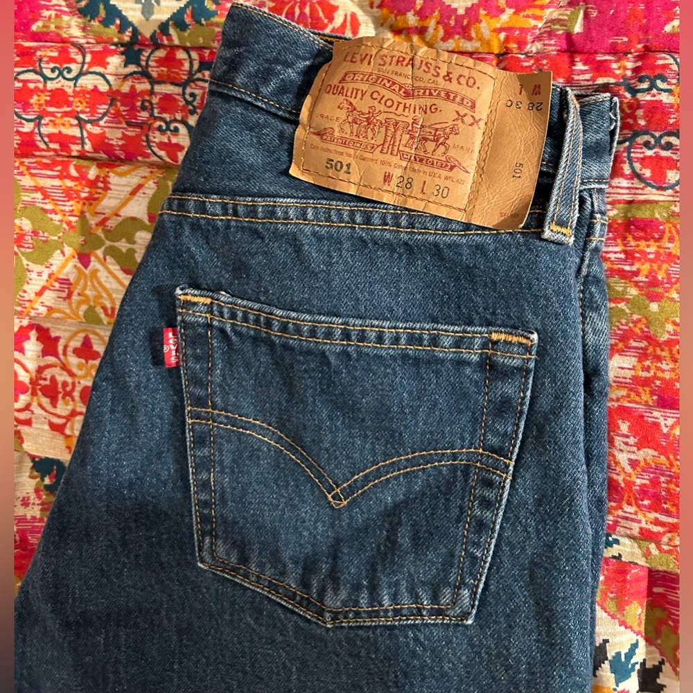 Vintage Women's Levis 501 28 X 30 Button Fly Blue Jeans Made In USA